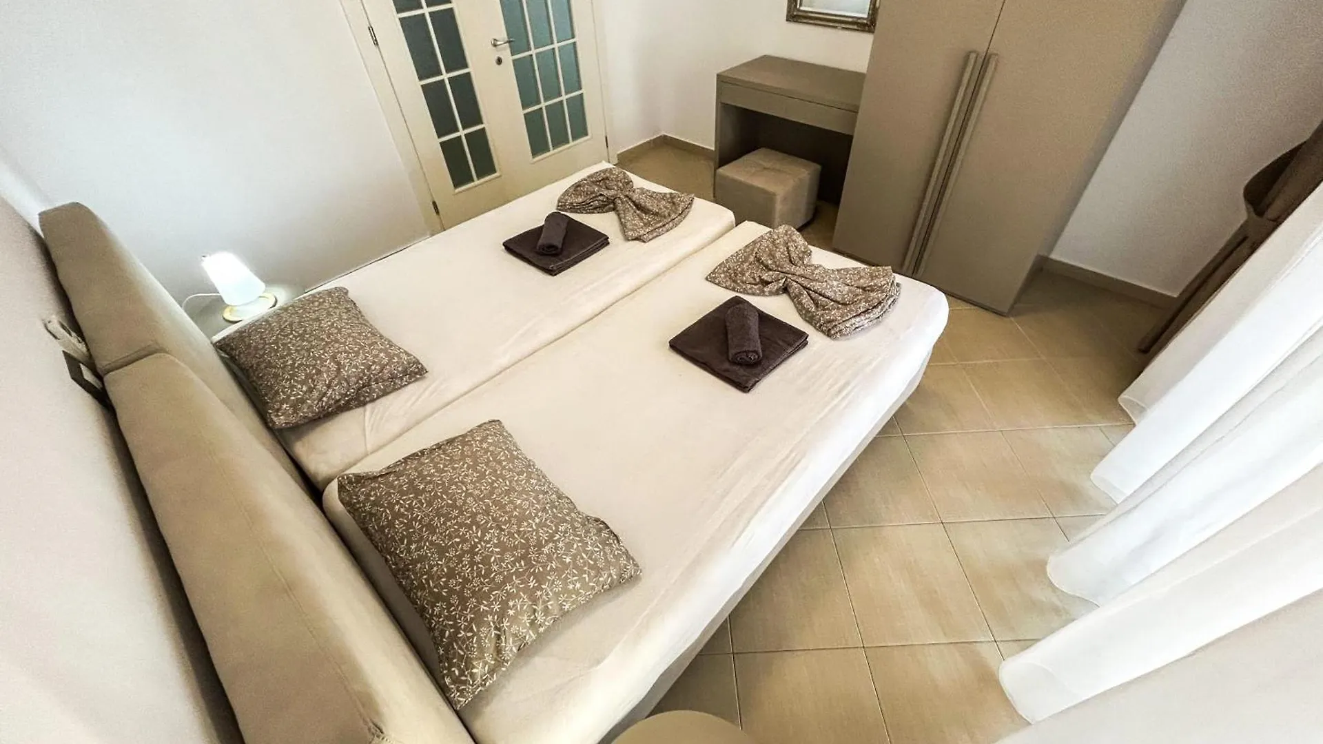 Two Bedrooms Top Location Golem