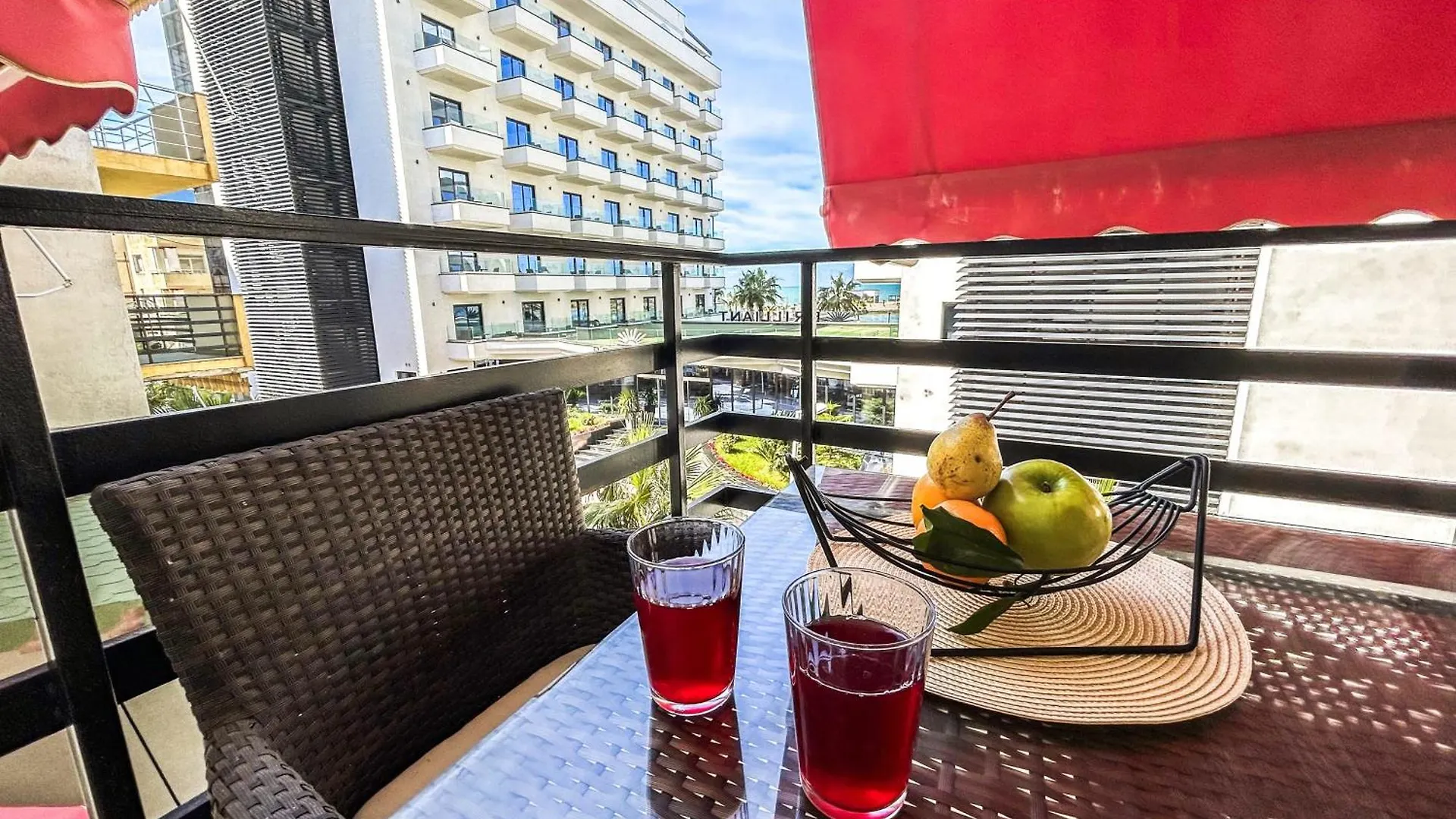 Two Bedrooms Top Location Golem  Διαμέρισμα